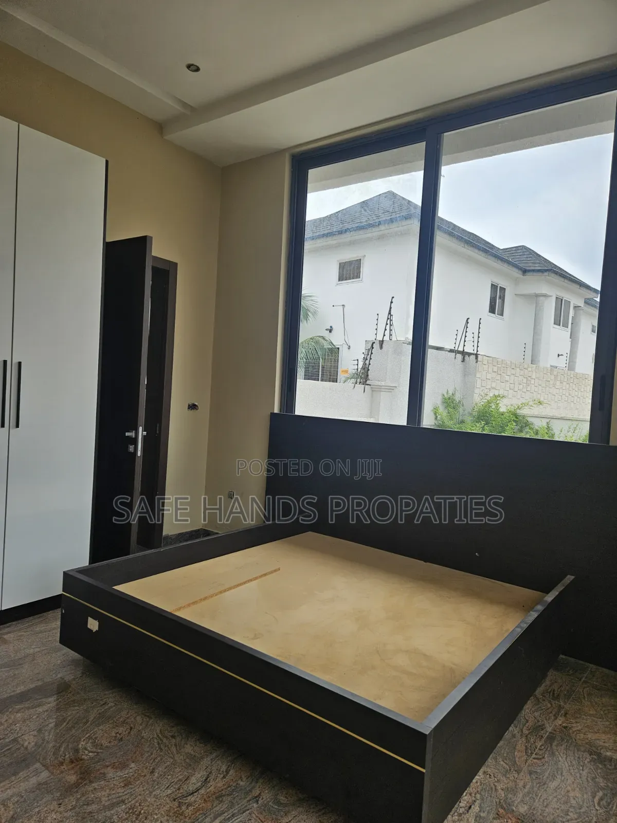 4bdrm House in Accra Metropolitan for sale