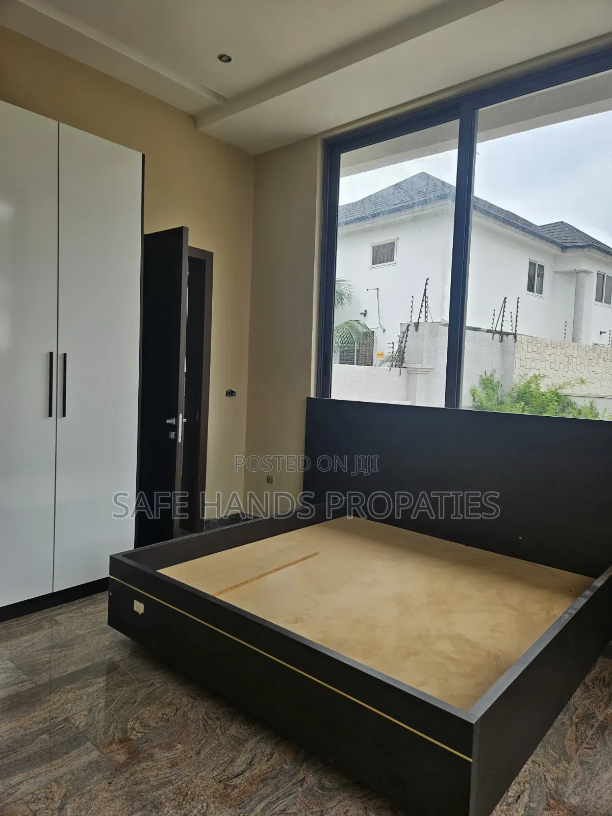 4bdrm House in Accra Metropolitan for sale