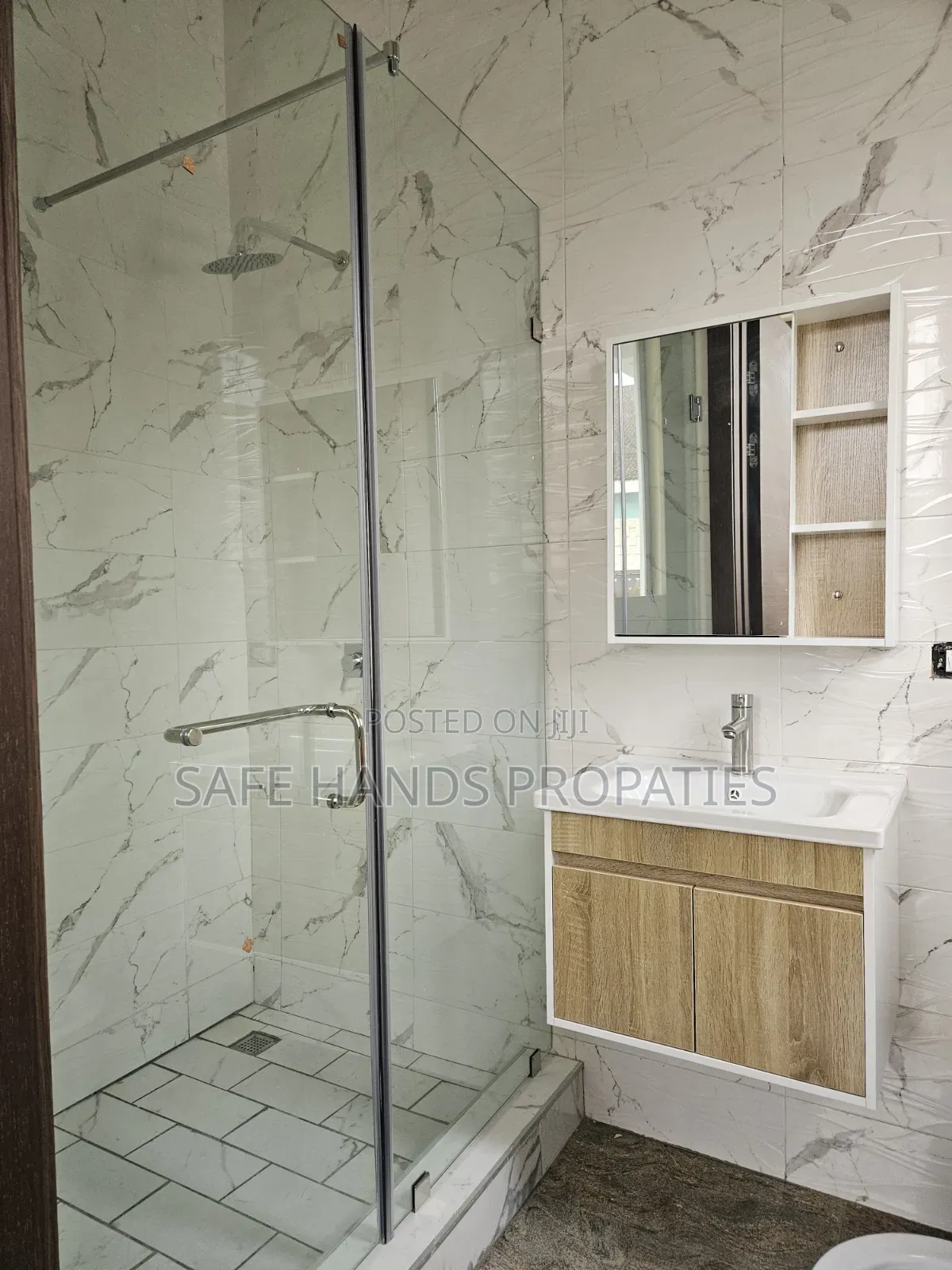 4bdrm House in Accra Metropolitan for sale