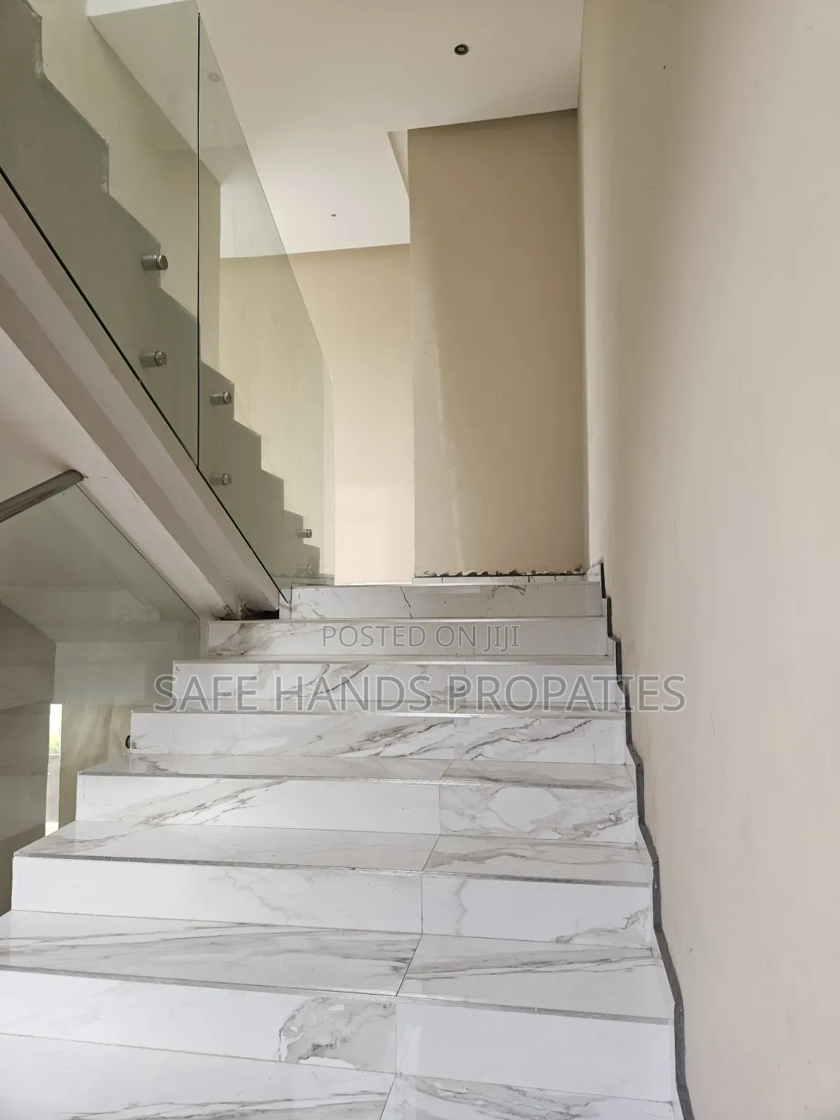 4bdrm House in Accra Metropolitan for sale