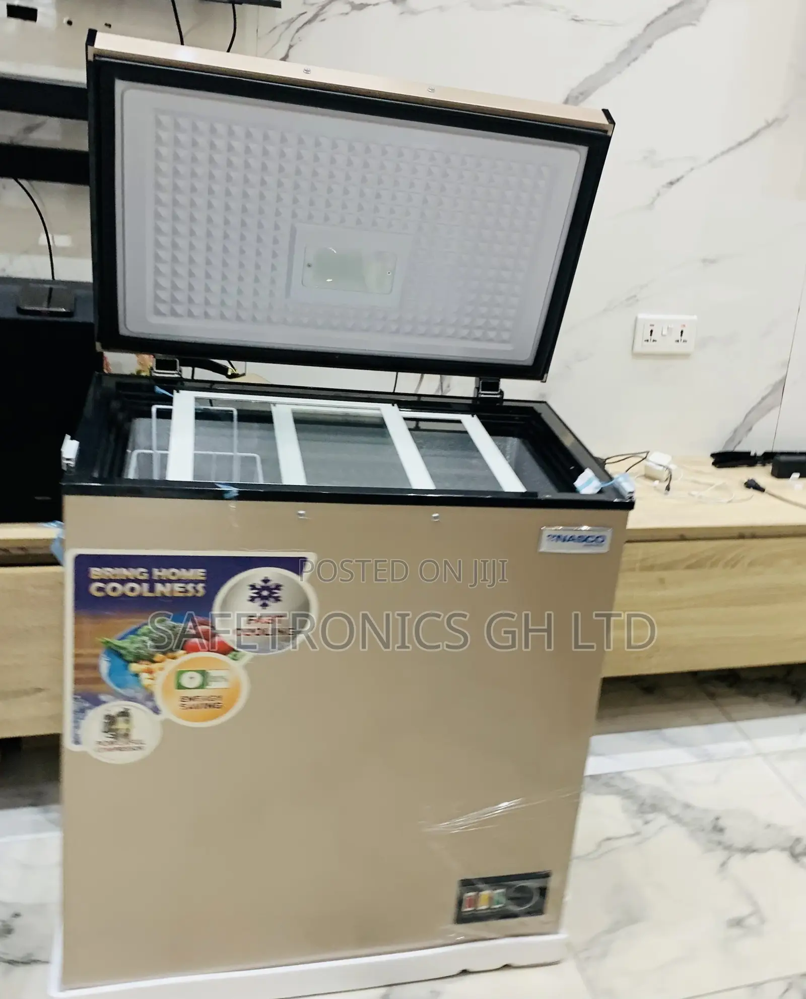 Order Sleek Gold Nasco Chest Freezer 150 LTRS Nas-200fl-G