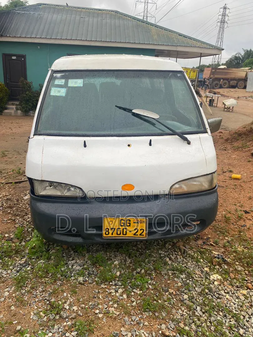 Hyundai H-100 2000