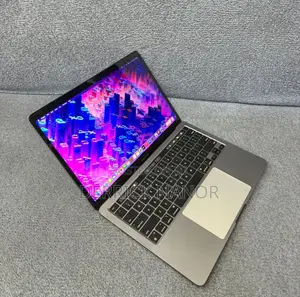 Laptop Apple MacBook Pro 2022 M2 8GB Apple M2 SSD 256GB