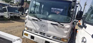 Hyundai 5 Ton Small Head Light 8 Hoels