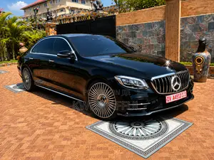 Mercedes-Benz E300 4Matic AWD Sedan (2.0L 4cyl 9A) 2017 Black
