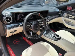 Mercedes-Benz E300 4Matic AWD Sedan (2.0L 4cyl 9A) 2017 Black