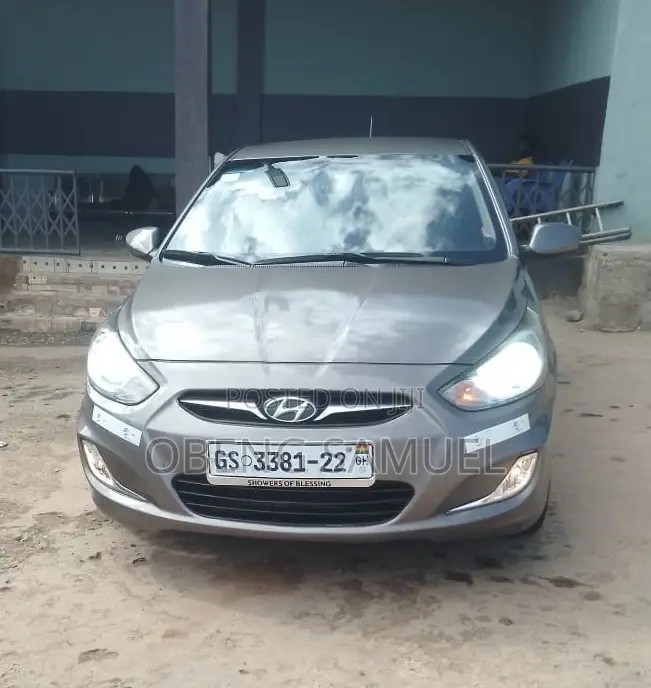 Hyundai Accent 2012 Gray