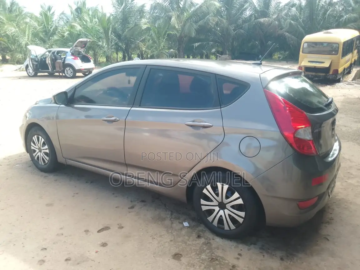 Hyundai Accent 2012 Gray