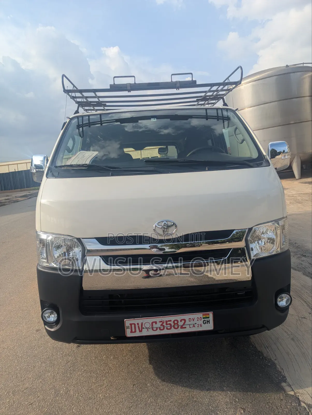 Toyota HiAce 2010 White