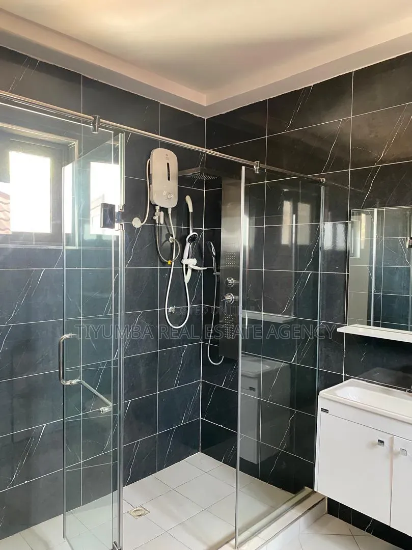 4bdrm House in Tiyumba Real Estate, Mile 7 for sale