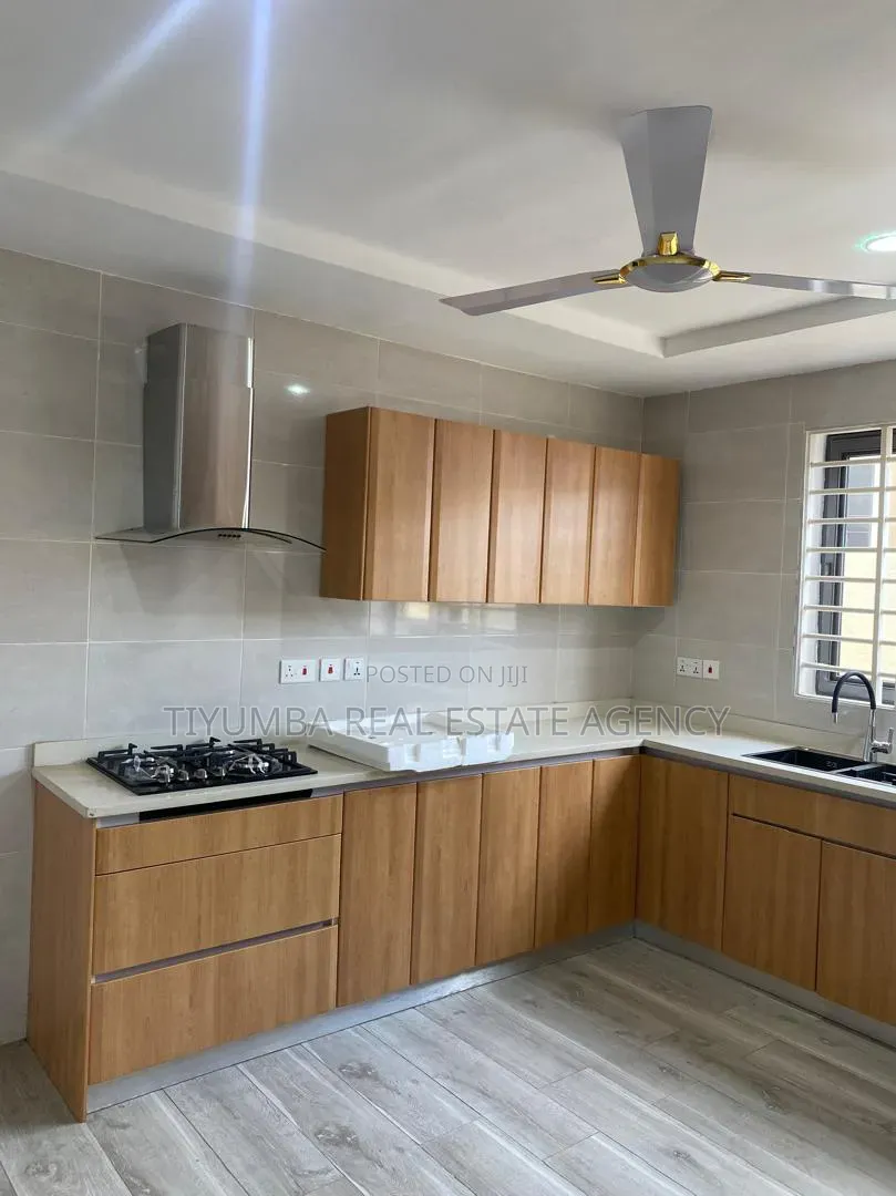 4bdrm House in Tiyumba Real Estate, Mile 7 for sale