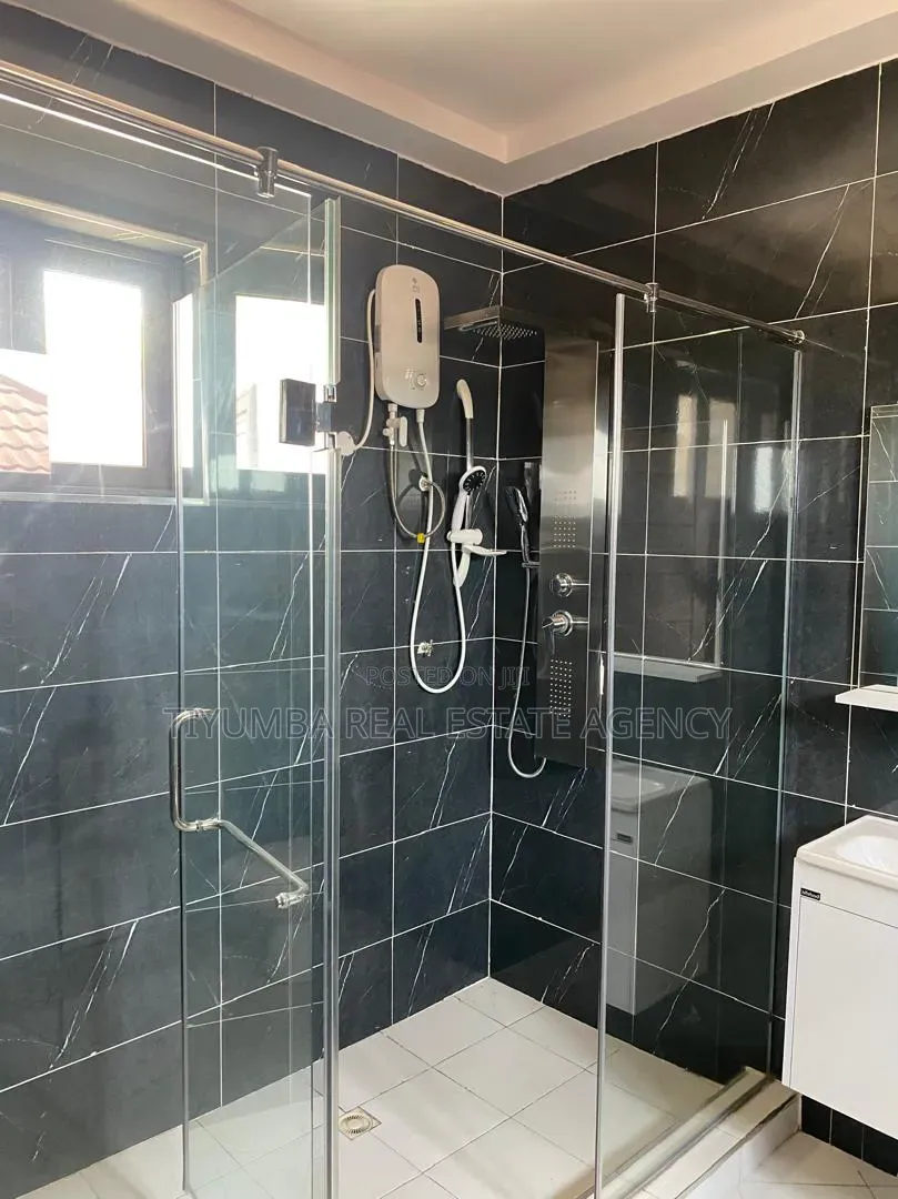 4bdrm House in Tiyumba Real Estate, Mile 7 for sale