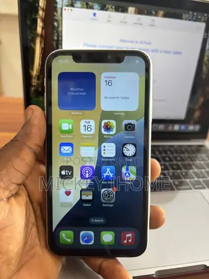 Apple iPhone XR 128 GB White