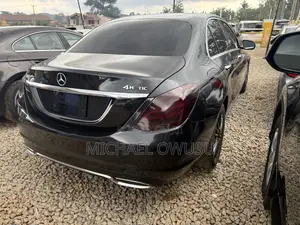 Mercedes-Benz C300 2016 Black