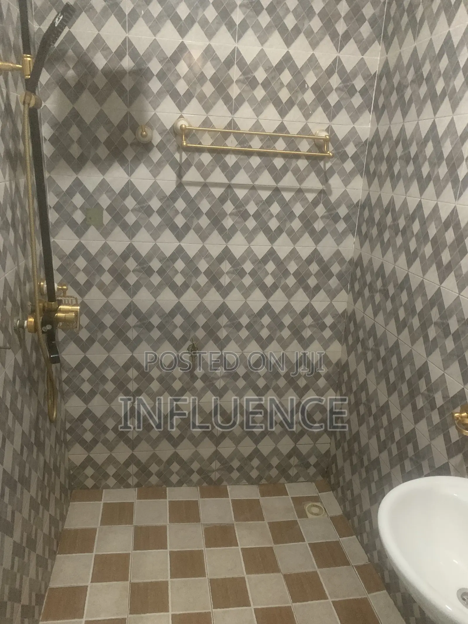 1bdrm Apartment in Lakeside, East Legon for rent