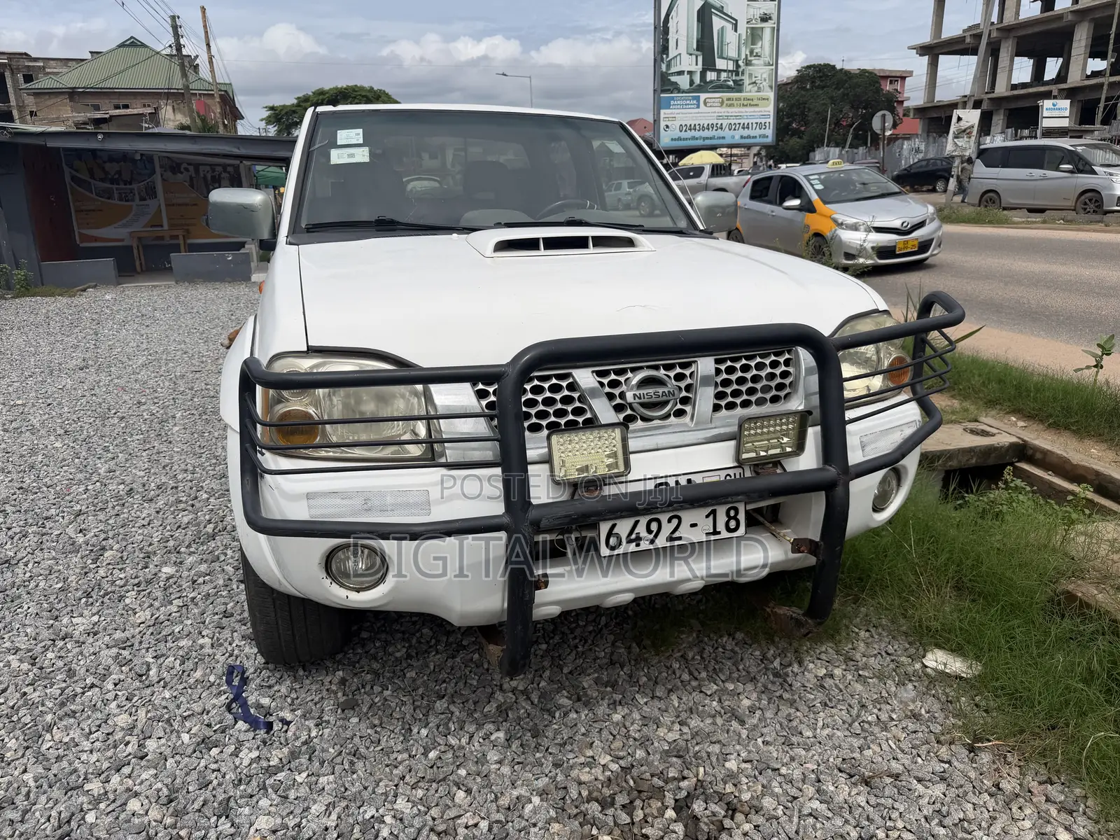 Nissan Hardbody 2018 White
