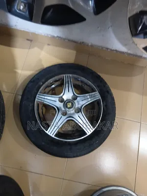 Toyota Vitz Rim 13