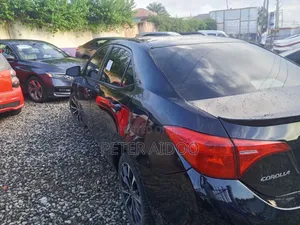 Toyota Corolla 2015 Black