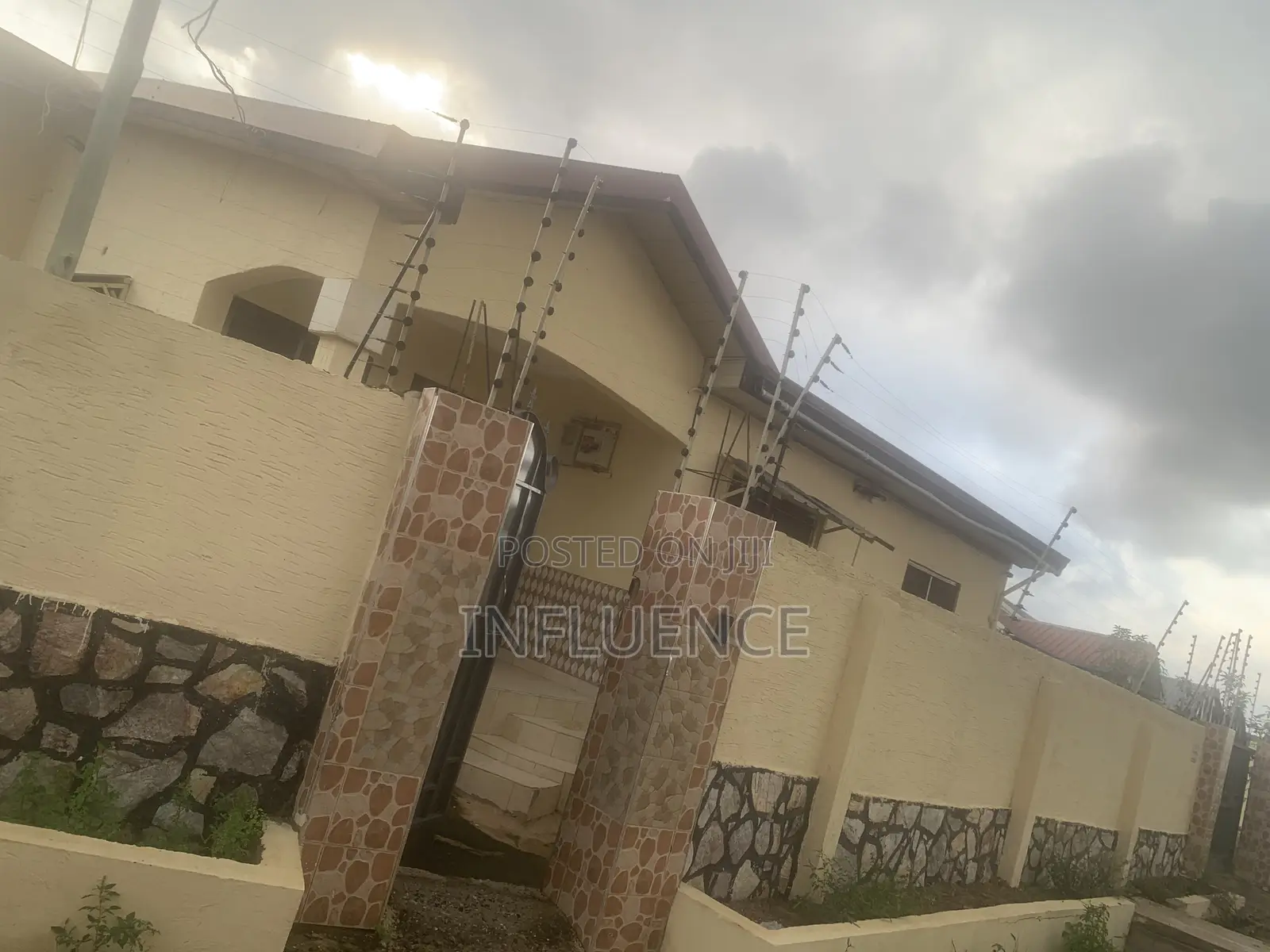 3bdrm House in Lakeside, East Legon for rent