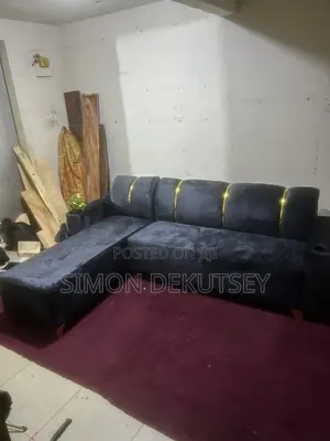 L-Shape Stuffing Chair With Center Table