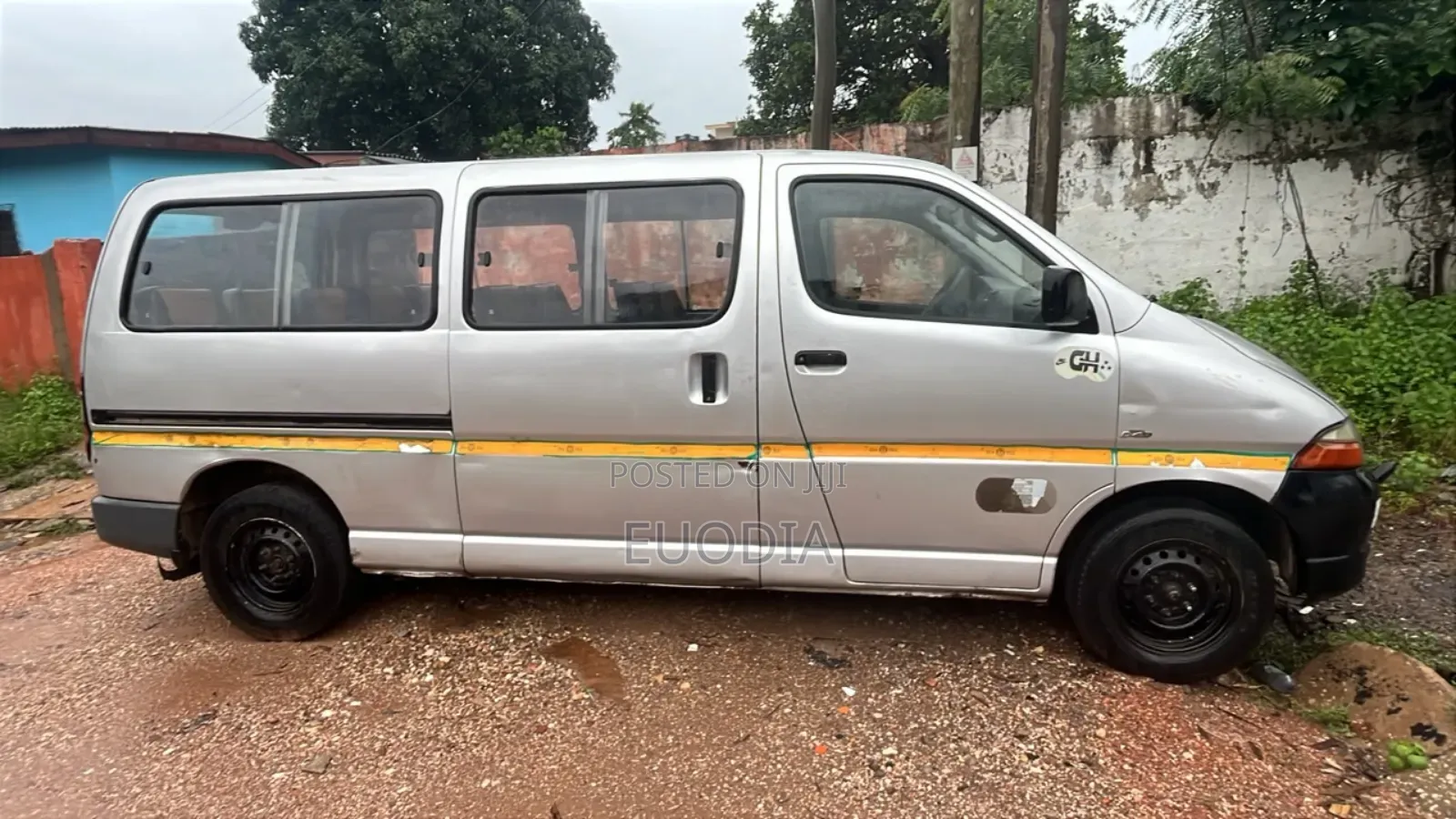 Toyota HiAce 2008 Red