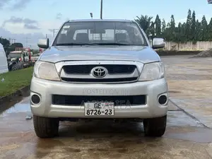Toyota Hilux 2.5 D-4D SRX 2009 Silver