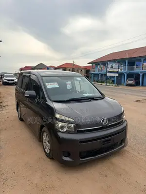 Toyota Voxy 2013 Black