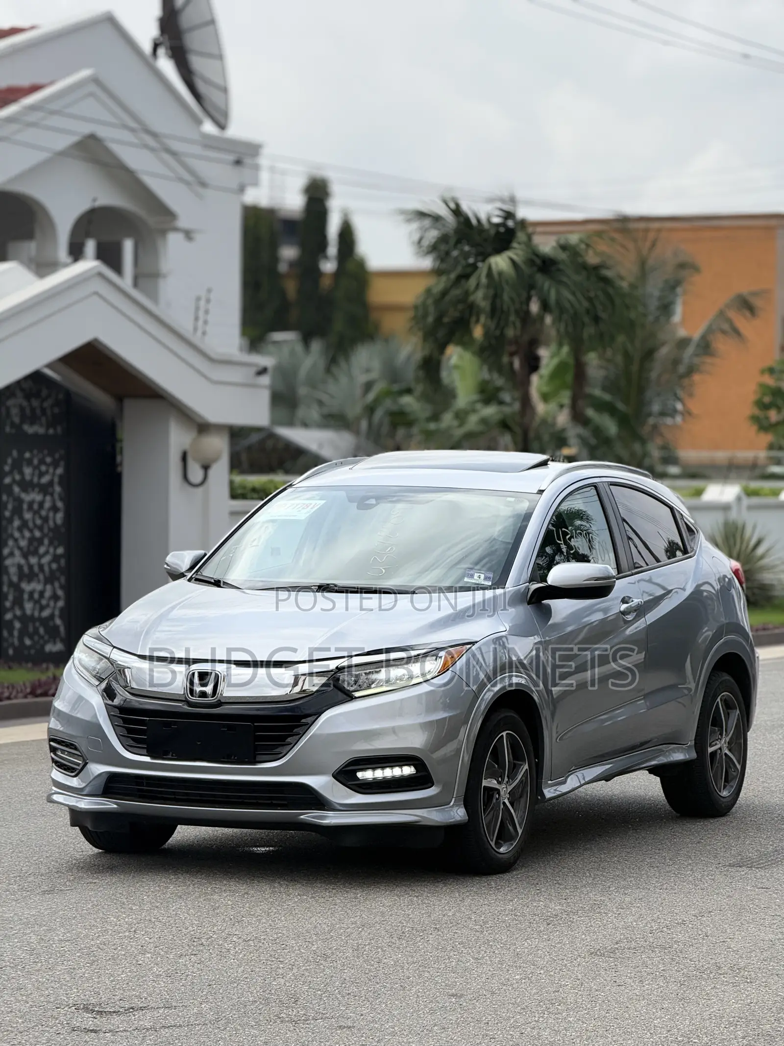 Honda HR-V Touring AWD 2019 Silver