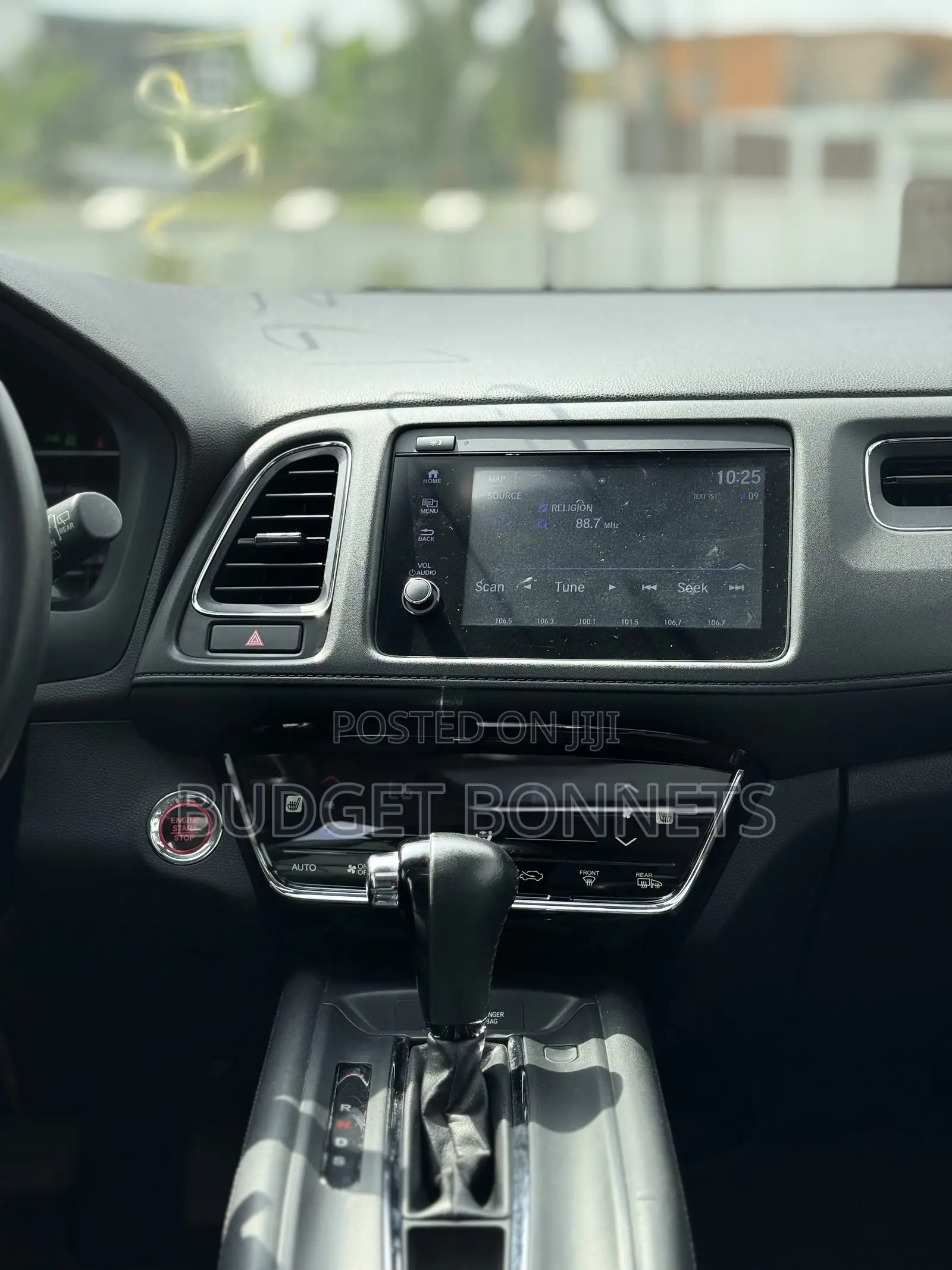 Honda HR-V Touring AWD 2019 Silver