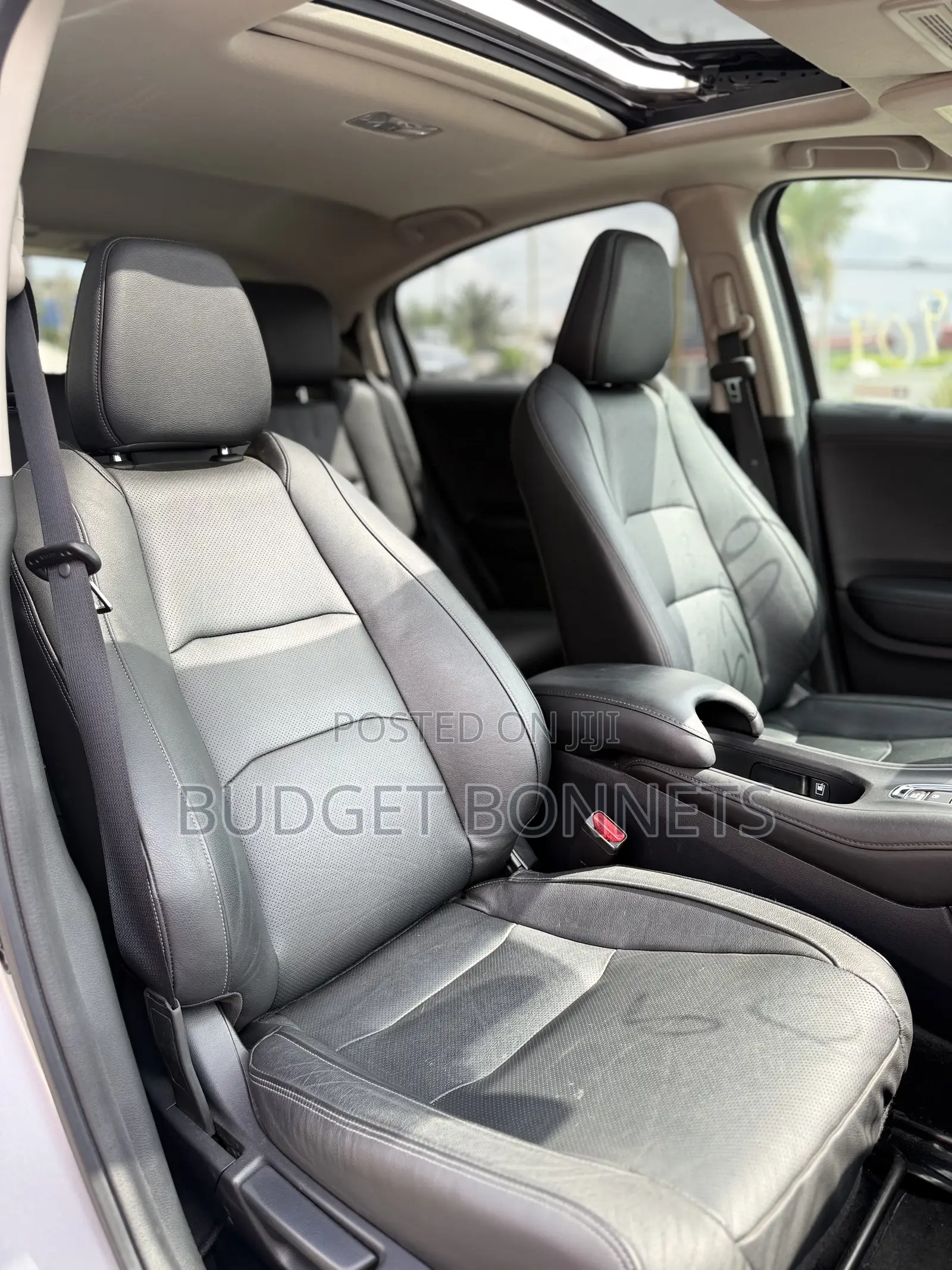 Honda HR-V Touring AWD 2019 Silver