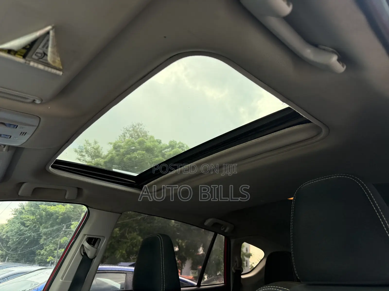 Toyota RAV4 XLE 4dr SUV (2.5L 4cyl 6A) 2015 Red