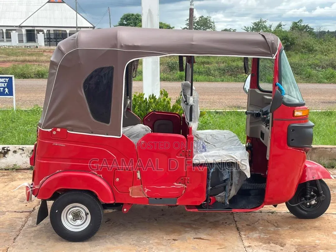 New Bajaj RE 2025 Red