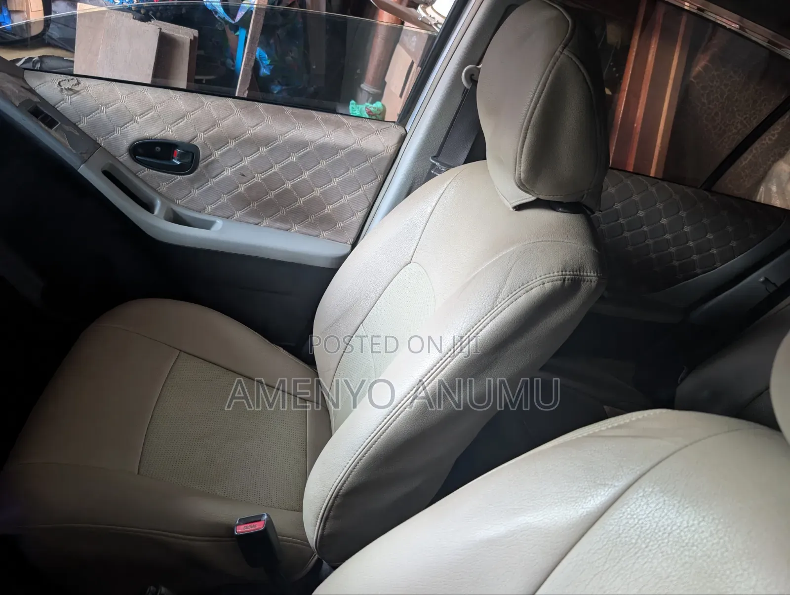 Toyota Vitz 2010 Silver