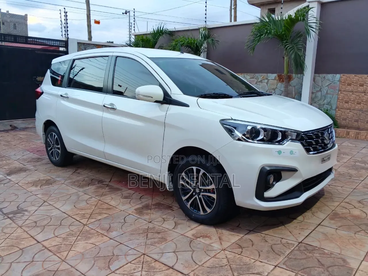 Suzuki Ertiga 2025 White
