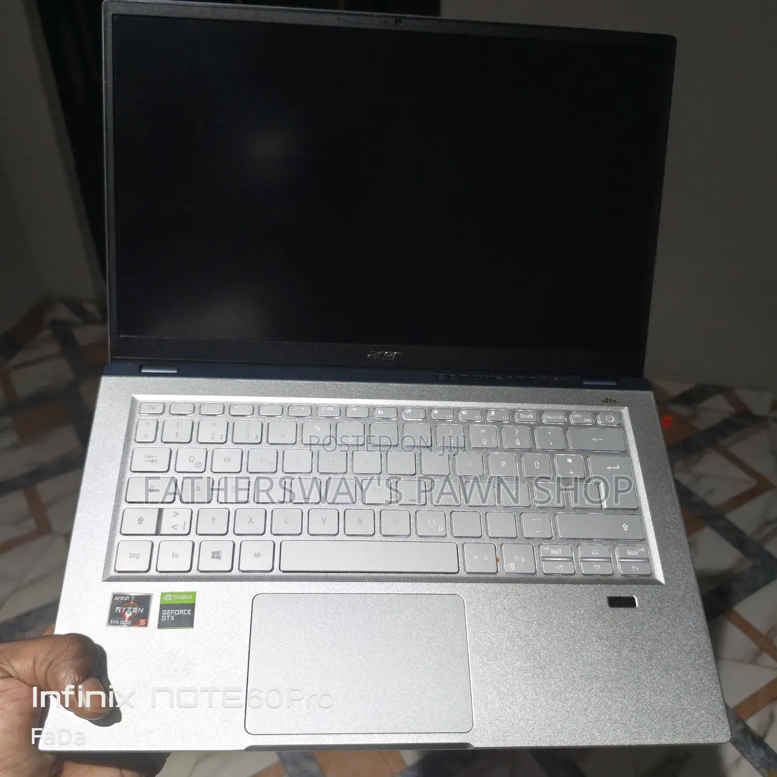 Laptop Acer Swift X 8GB AMD Ryzen 5 SSD 256GB