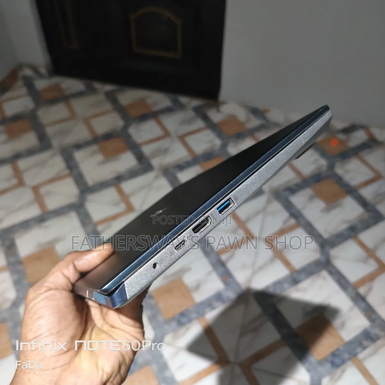 Laptop Acer Swift X 8GB AMD Ryzen 5 SSD 256GB