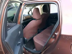 Toyota Vitz 1.3 AWD 5dr 2012 Brown