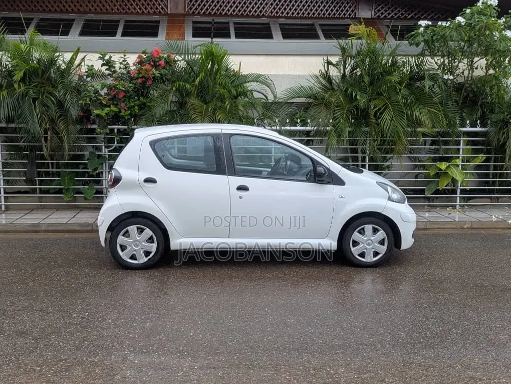 Toyota Aygo 2013 White