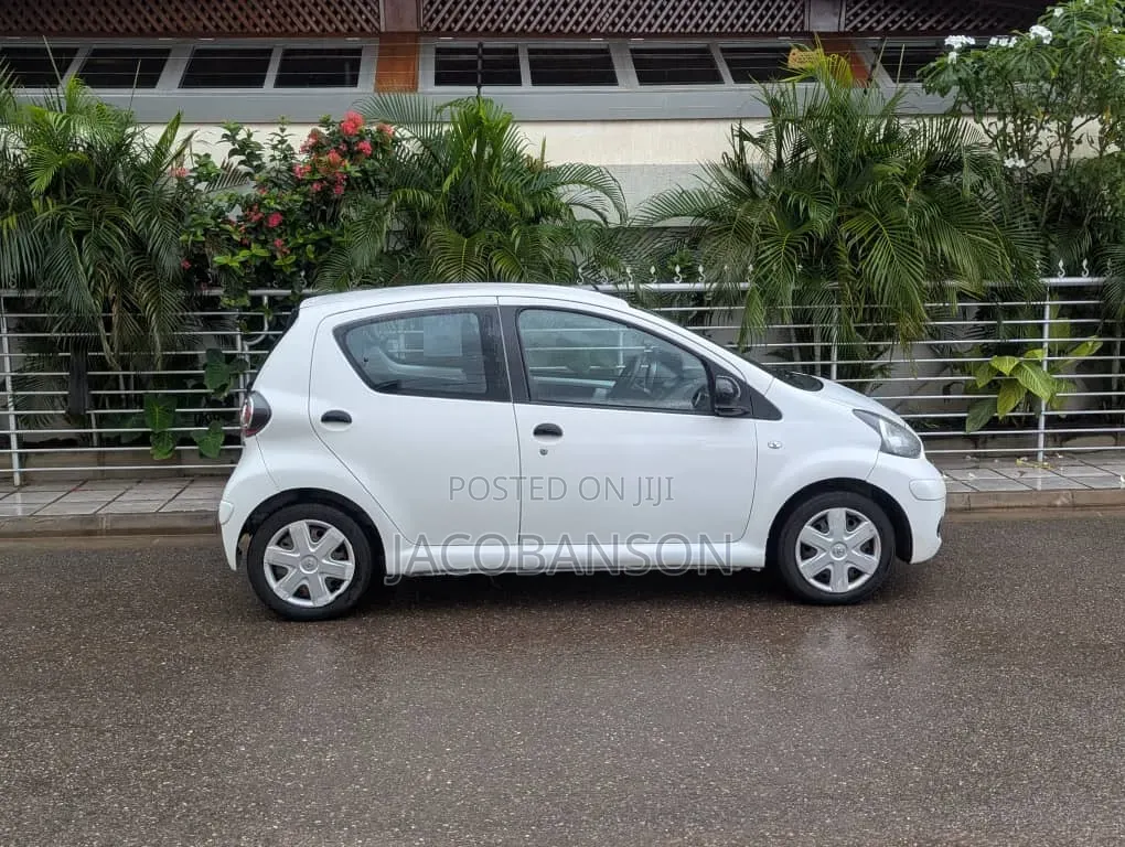 Toyota Aygo 2013 White