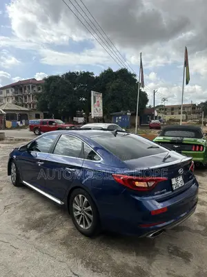 Hyundai Sonata Sport 4dr Sedan (2.4L 4cyl 6A) 2015 Blue