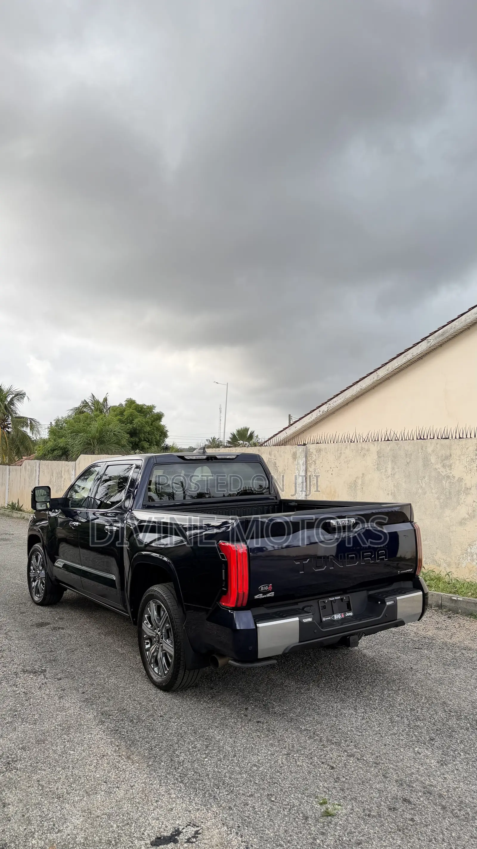 New Toyota Tundra Capstone CrewMax 4WD SB w/5.5' Bed (Hybrid) 2025 Blue