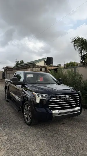 New Toyota Tundra Capstone CrewMax 4WD SB w/5.5' Bed (Hybrid) 2025 Blue