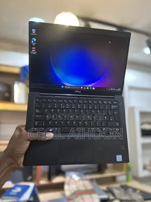 Laptop Dell Latitude 7390 8GB Intel Core i5 SSD 256GB