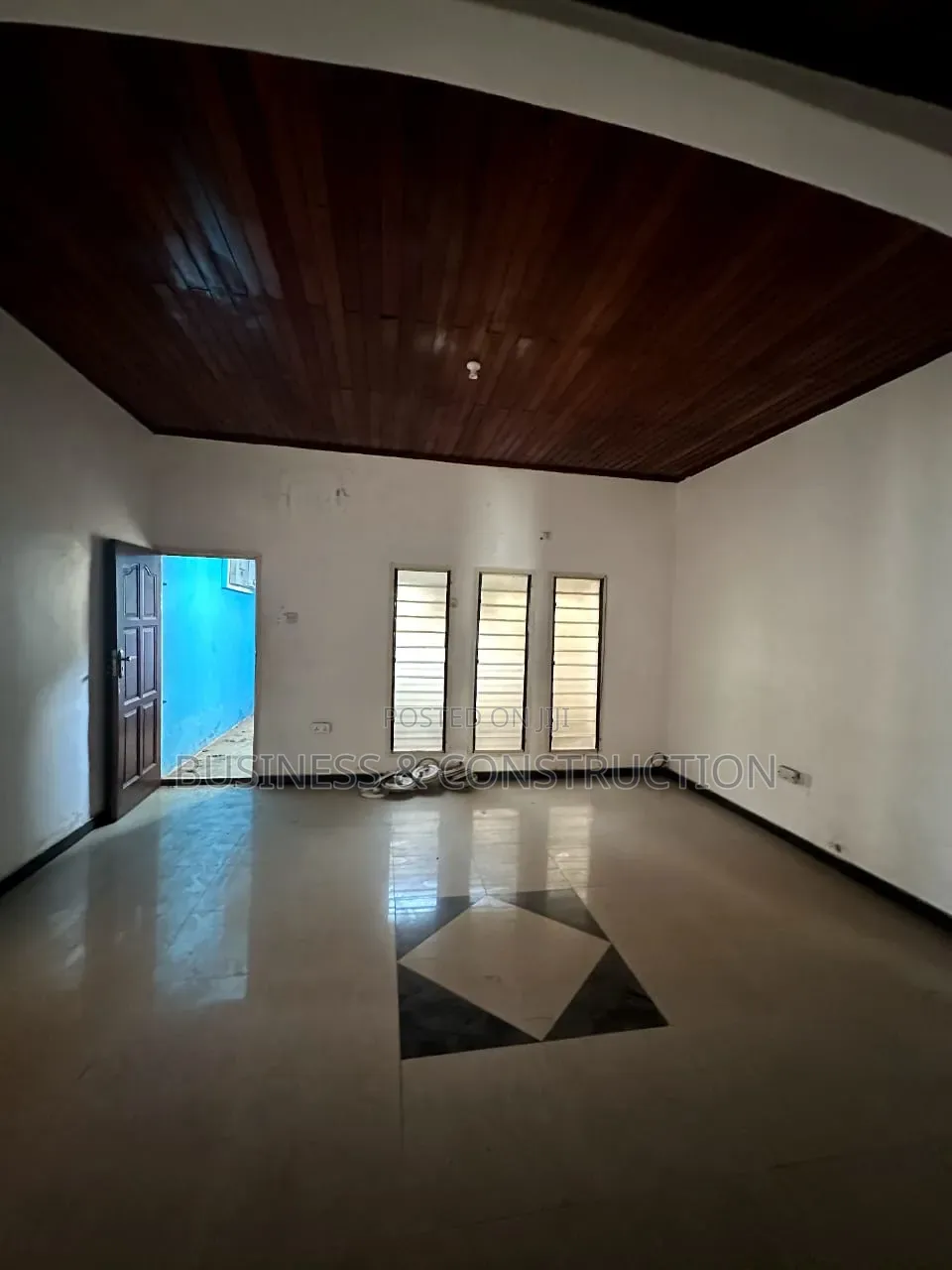 Furnished 5bdrm Mansion in Tema Metropolitan for rent