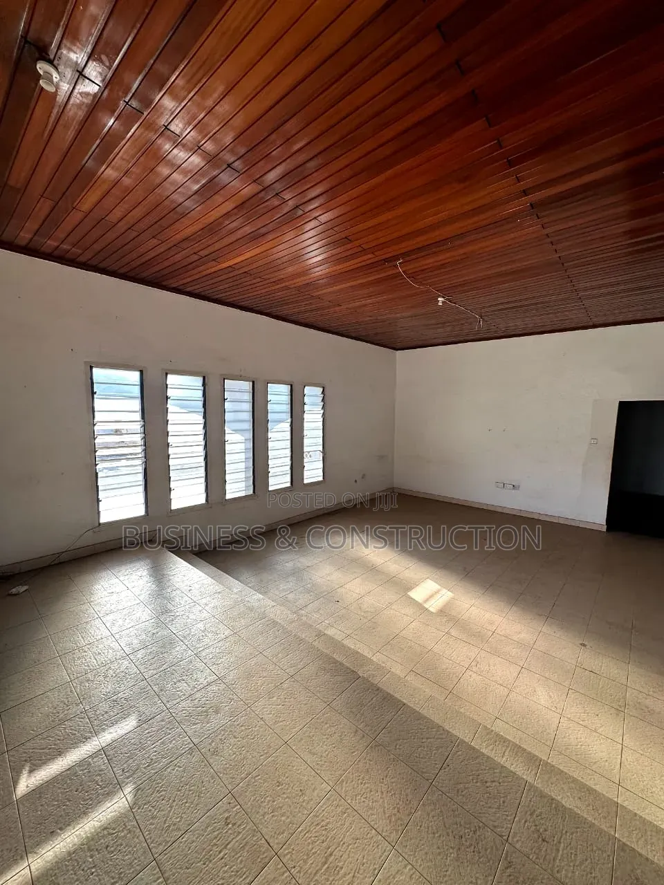 Furnished 5bdrm Mansion in Tema Metropolitan for rent