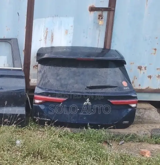 2022,2023,2024,2025 Outlander Boot