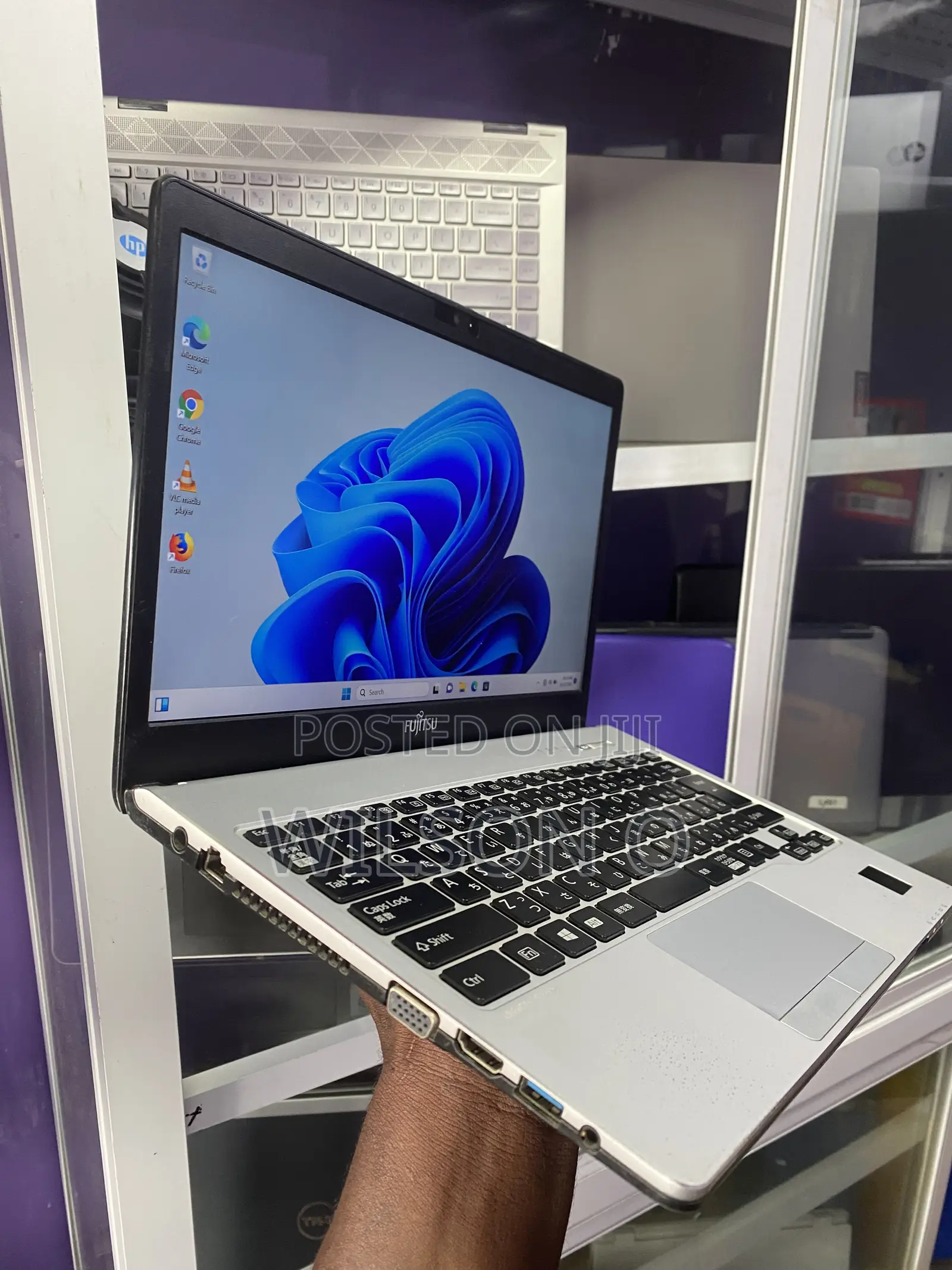 Laptop Fujitsu Lifebook AH532 8GB Intel Core i5 SSD 128GB