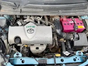 Toyota Vitz 1.0 FWD 3dr 2016 Blue