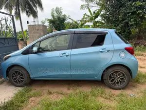 Toyota Vitz 1.0 FWD 3dr 2016 Blue