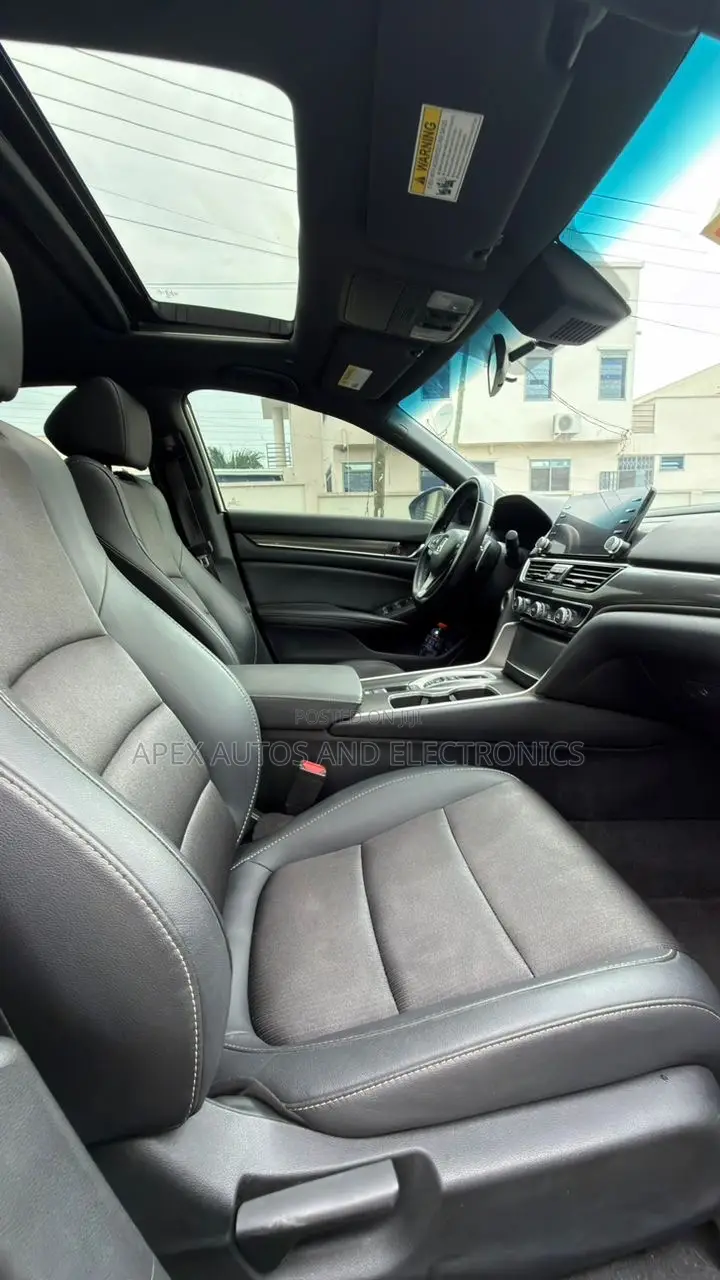 Honda Accord Sport 2.0T 2021 White